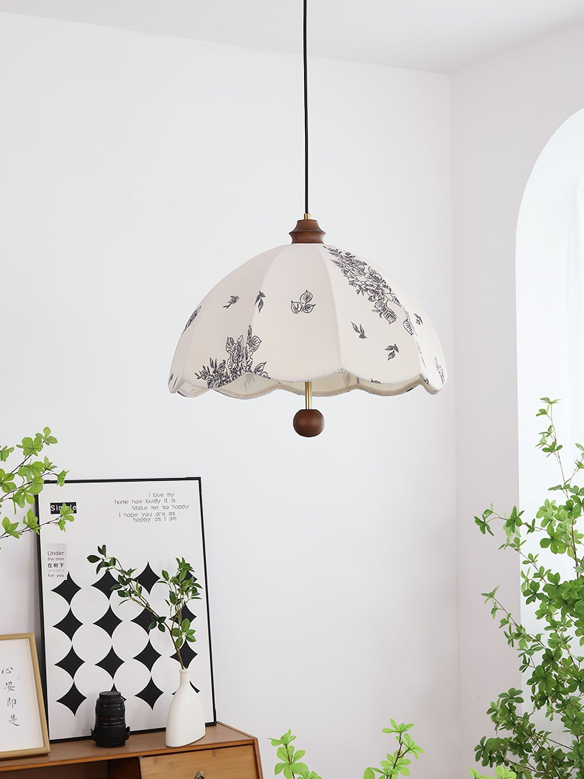 Floria Petal Pendant Light